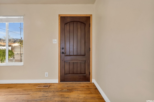 332 W 1050 S, Bountiful, UT 84010 — photo 2