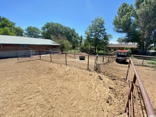 925 E 2000 N, Vernal, UT 84078 — photo 2