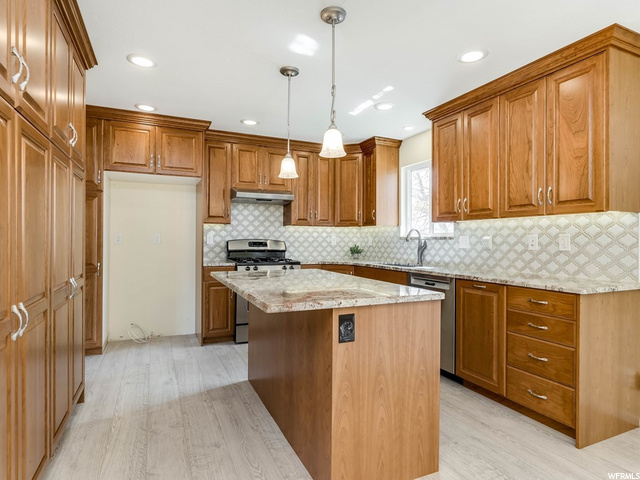1185 N Cherrywood Dr E, Layton, UT 84040 — photo 8