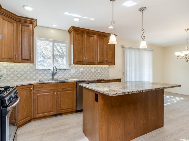 1185 N Cherrywood Dr E, Layton, UT 84040 — photo 11