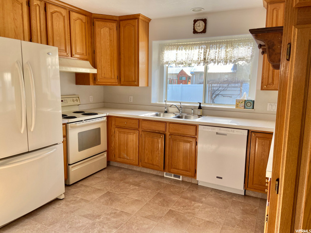 653 S 360 E, Salem, UT 84653 — photo 7