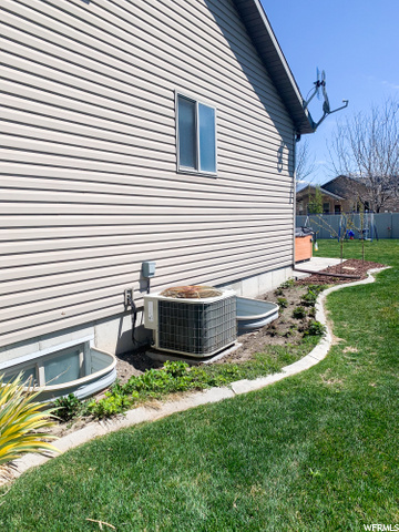 624 N 800 E, Wellsville, UT 84339 — photo 2