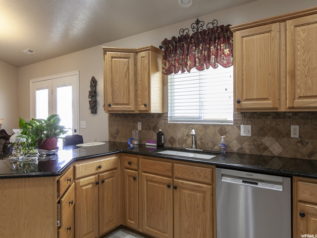 909 W 1570 N, Clinton, UT 84015 — photo 8