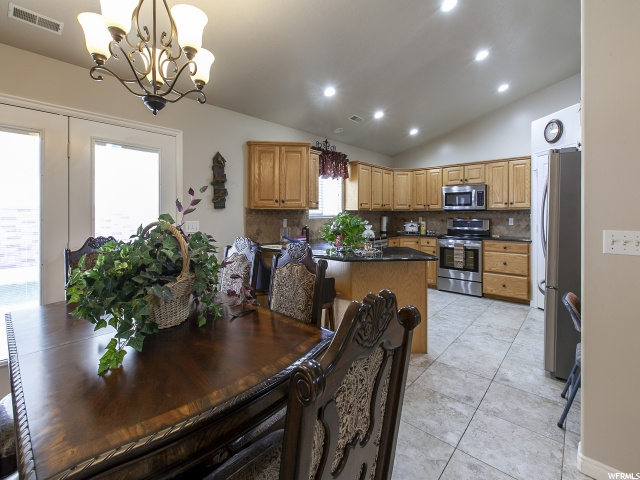 909 W 1570 N, Clinton, UT 84015 — photo 5