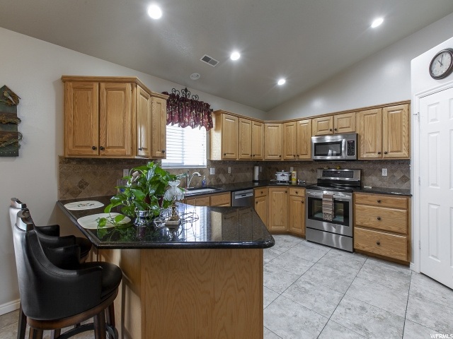 909 W 1570 N, Clinton, UT 84015 — photo 6