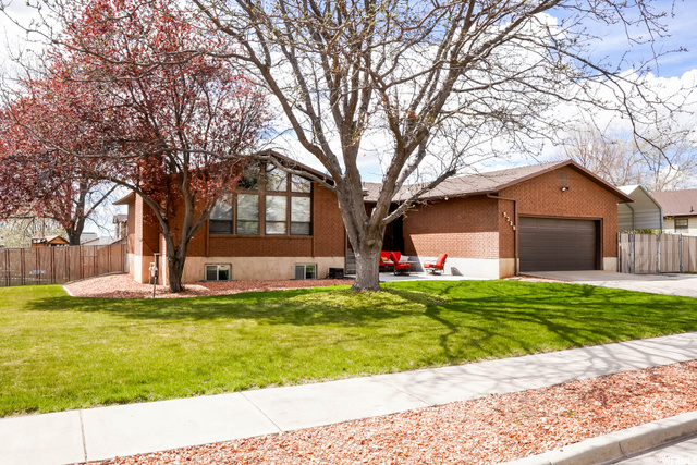 5329 S 3675 W, Roy, UT 84067 — photo 2
