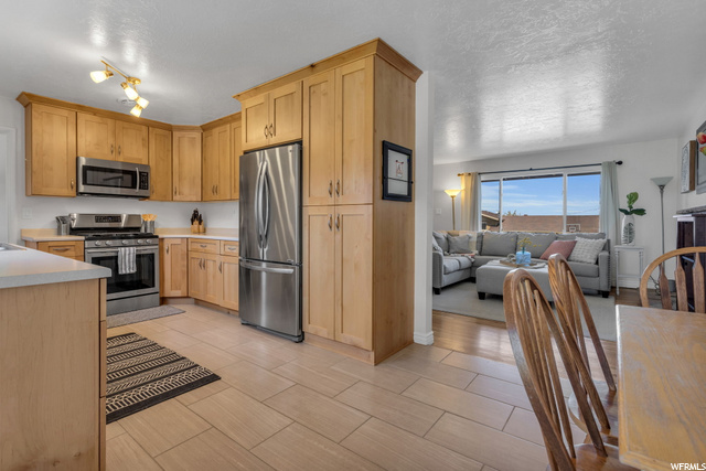 401 W 3200 S, Bountiful, UT 84010 — photo 9
