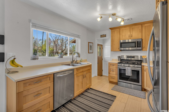 401 W 3200 S, Bountiful, UT 84010 — photo 11