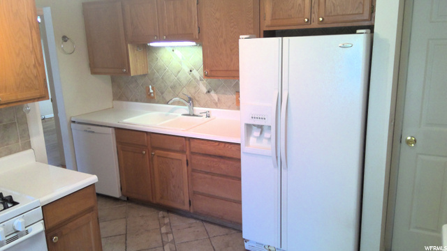 903 E Carnation Dr, Sandy, UT 84094 — photo 8