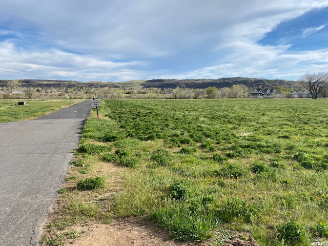 6805 S 2125 E #1, Uintah, UT 84405 — photo 2