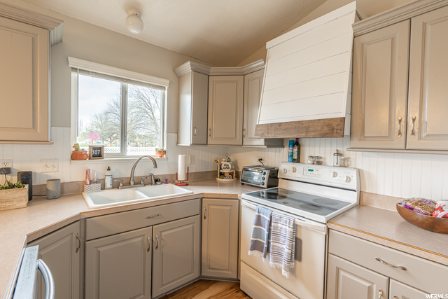 25 Crayon Ct, Logan, UT 84321 — photo 12