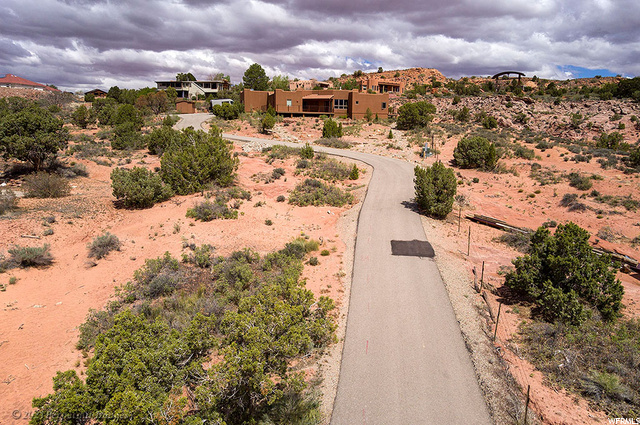 3195 E Juniper Dr S, Moab, UT 84532 — photo 2