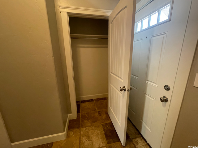 Coat closet