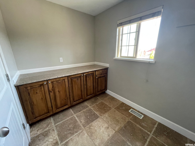 Laundry Rm