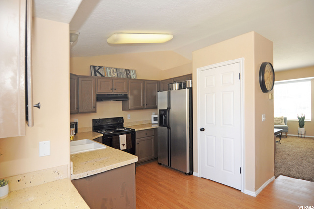 2046 Jenny Ln, Clearfield, UT 84015 — photo 9