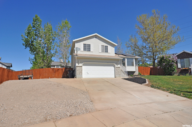 2046 Jenny Ln, Clearfield, UT 84015 — photo 2