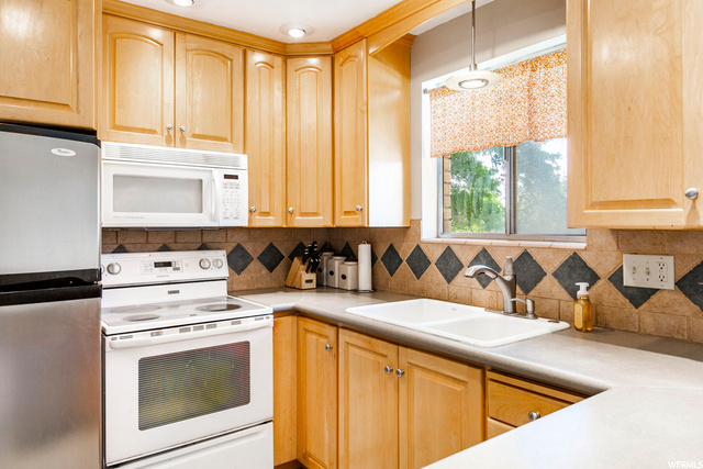 361 E 6770 S, Midvale, UT 84047 — photo 12