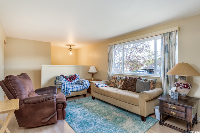 821 W 2550 N, Clinton, UT 84015 — photo 9
