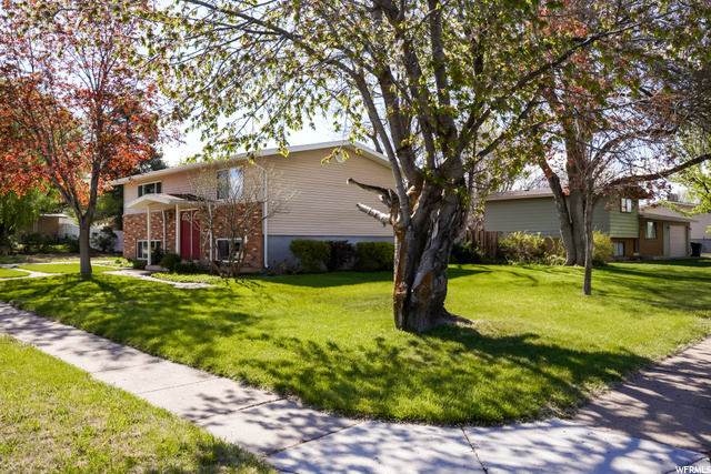821 W 2550 N, Clinton, UT 84015 — photo 2