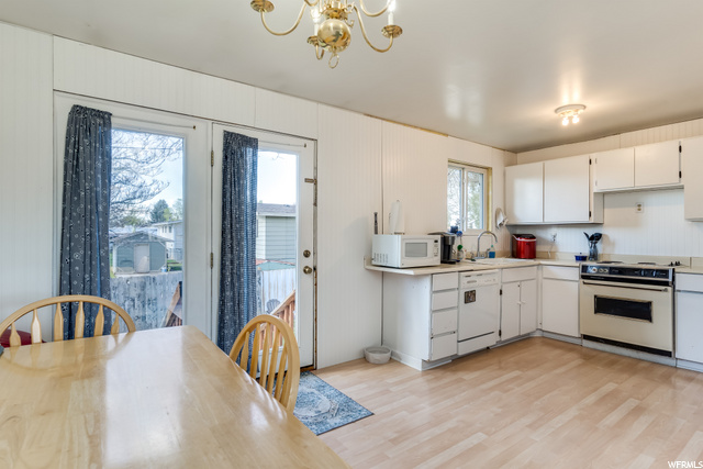 821 W 2550 N, Clinton, UT 84015 — photo 11