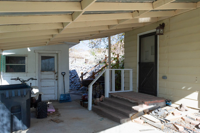 185 S Eagle St W, Eureka, UT 84628 — photo 4