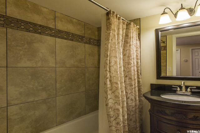 hall bath down stairs