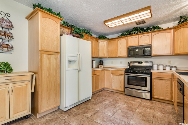 1212 N Kimberly Dr. E, Layton, UT 84040 — photo 8