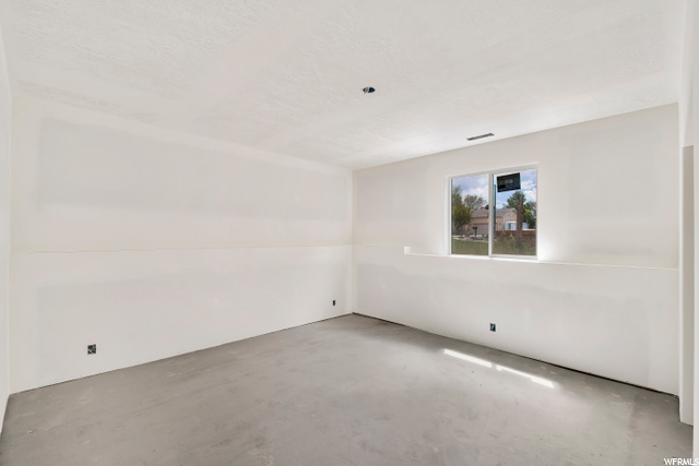 5729 S 2400 W, Roy, UT 84067 — photo 12