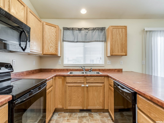 4582 W 5850 S, Hooper, UT 84315 — photo 8