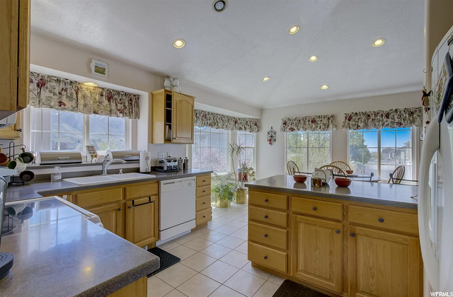 1078 E 2750 N, Layton, UT 84040 — photo 11