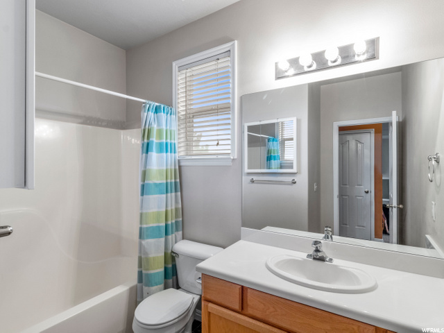 2nd Bathroom