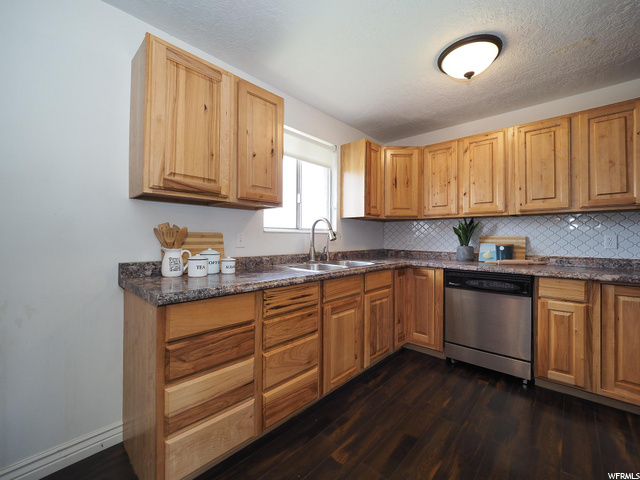 2487 N 690 W, Clinton, UT 84015 — photo 8
