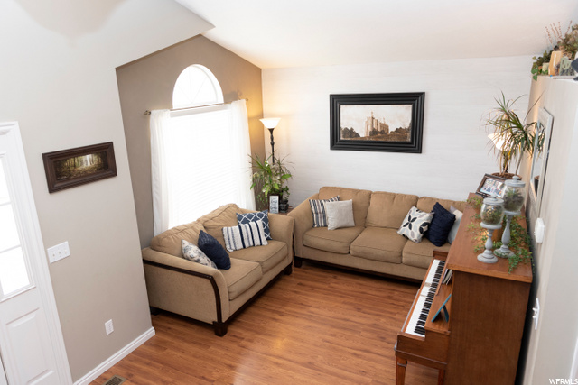 2083 N 2525 W, Clinton, UT 84015 — photo 4