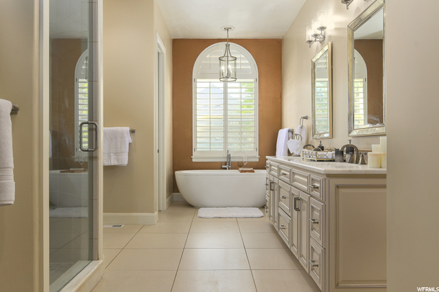 Homeowner's Suite Bathroom