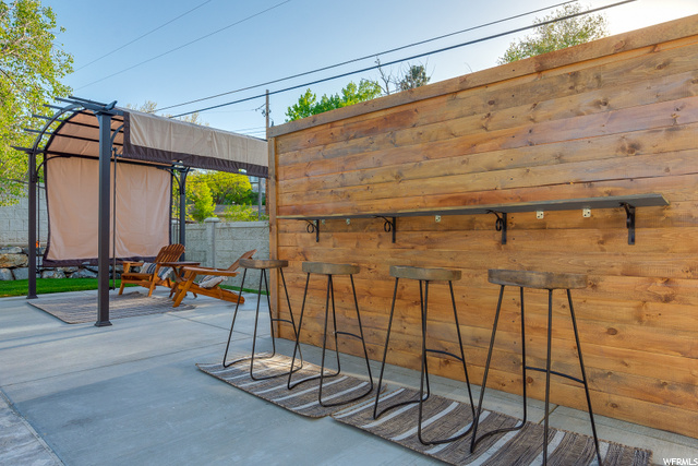 Pool Cabana and Bar Top