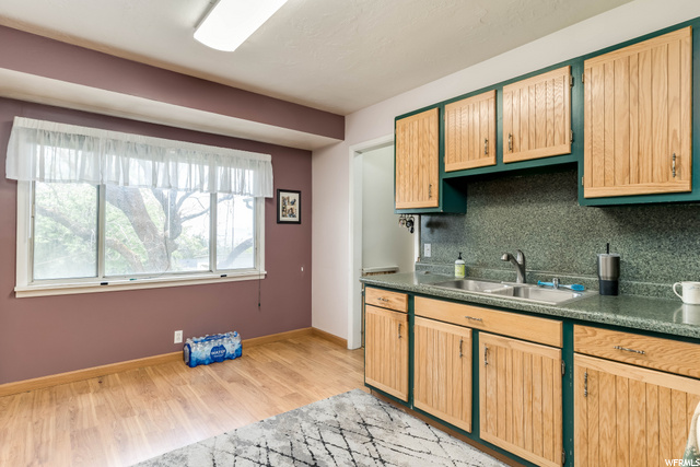 2558 S 400 E, Bountiful, UT 84010 — photo 9