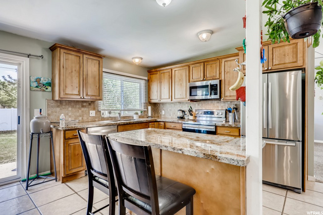 861 E Baker Dr, Midvale, UT 84047 — photo 5
