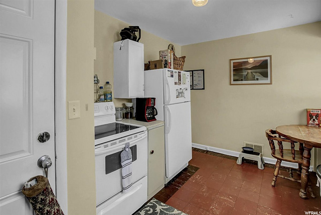 176 S 400 E, Logan, UT 84321 — photo 8