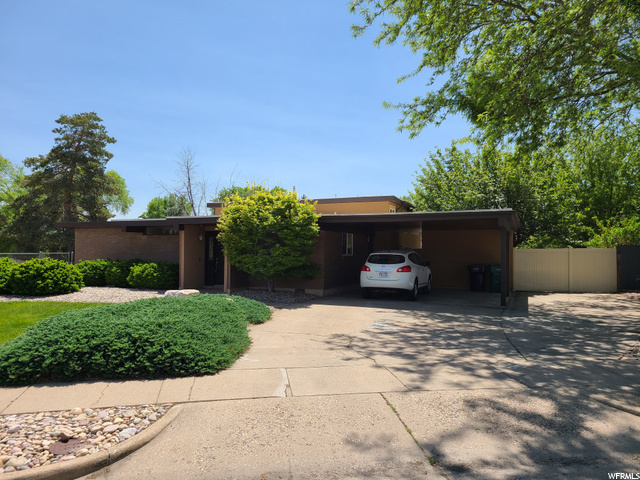 842 Aspen Dr E, Layton, UT 84041 — photo 2