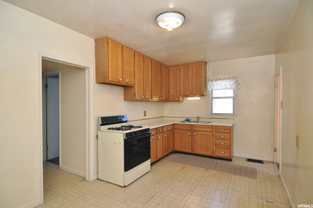 240 E 8960 S, Sandy, UT 84070 — photo 12