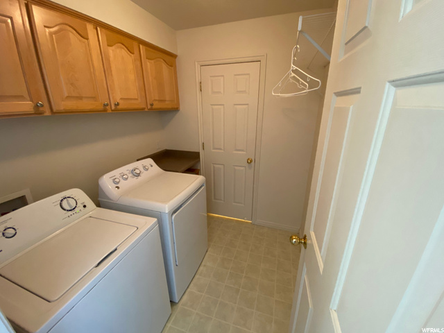 Laundry/Mudroom off garage