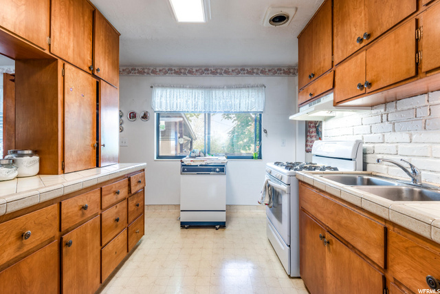 2752 S 100 W, Bountiful, UT 84010 — photo 6