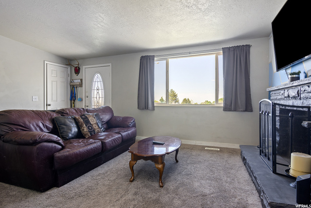698 E Oquirrh Ave, Tooele, UT 84074 — photo 4