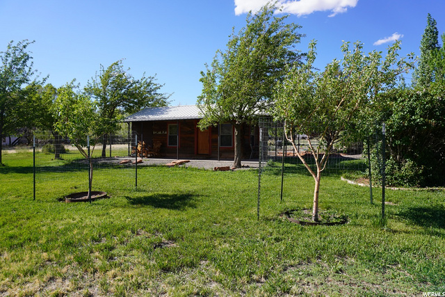306 Main St, Torrey, UT 84775 — photo 2