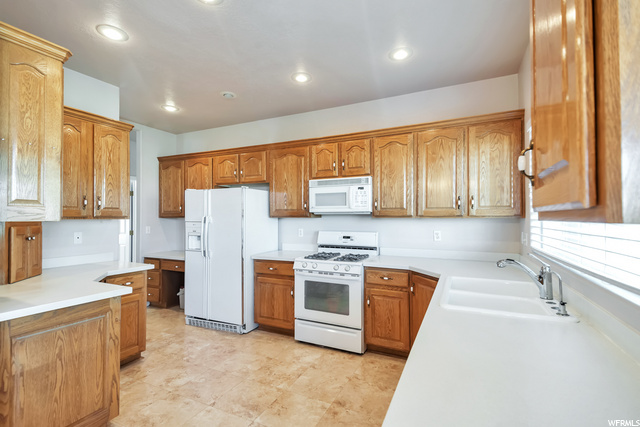 392 N 2110 E Cir E, St. George, UT 84790 — photo 8