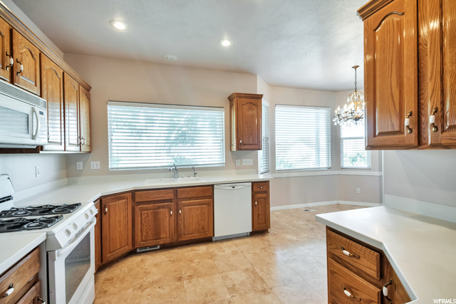 392 N 2110 E Cir E, St. George, UT 84790 — photo 9