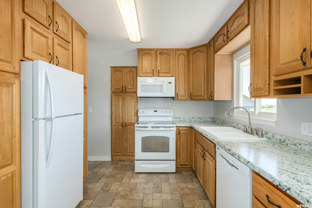 2175 N 1050 W, Layton, UT 84041 — photo 8
