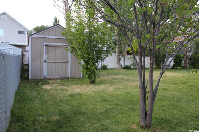642 W Kit Carson Cir N, Centerville, UT 84014 — photo 10