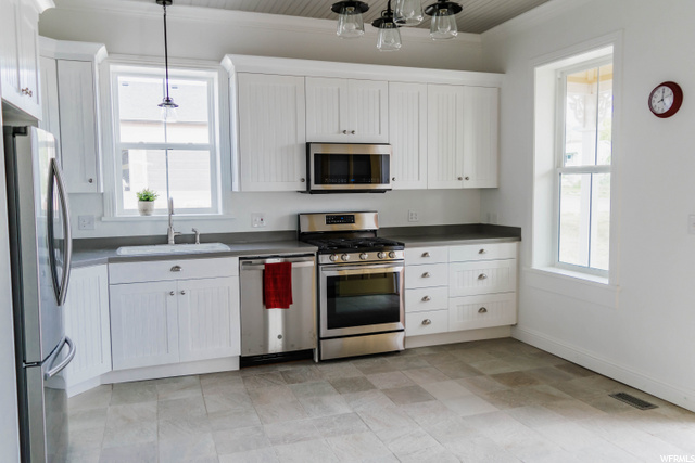 317 E 400 S, Mt Pleasant, UT 84647 — photo 8