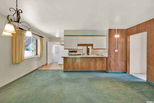 family room/kitchen